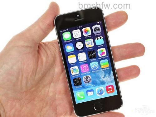 第一次怎么给iPhone充电