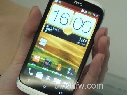HTC手机充电时开不了机怎么办 HTC手机充电时开不了机怎么办