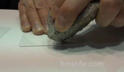 康宁大猩猩玻璃是什么? 康宁大猩猩玻璃是什么?