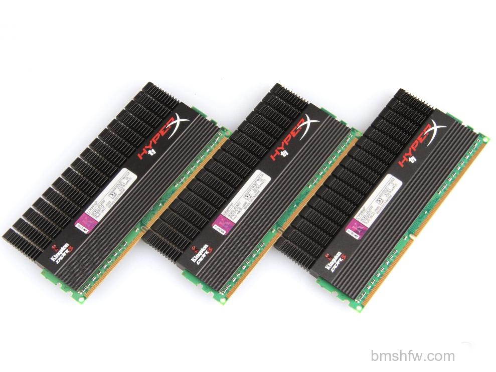 内存主频 金士顿DDR3 1600 12G骇客神条T1系列套装