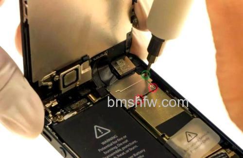 iPhone5怎么拆机？iPhone5与iPhone4S内部构造差异