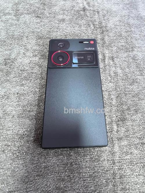 努比亚Z60 Ultra后盖是玻璃的吗?后盖材质详解