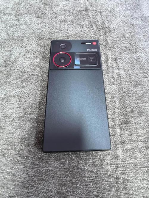 努比亚Z60 Ultra支持多少W充电?5600mAh电池与120W快充详解