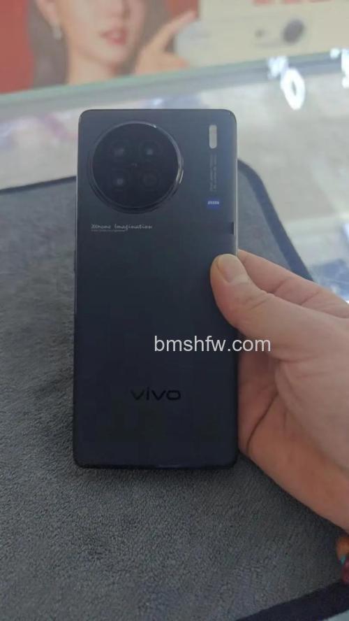 vivo X90s怎么样？vivo X90s是直屏还是曲屏【详解】曲面屏设计/6.78英寸OLED/WiFi7
