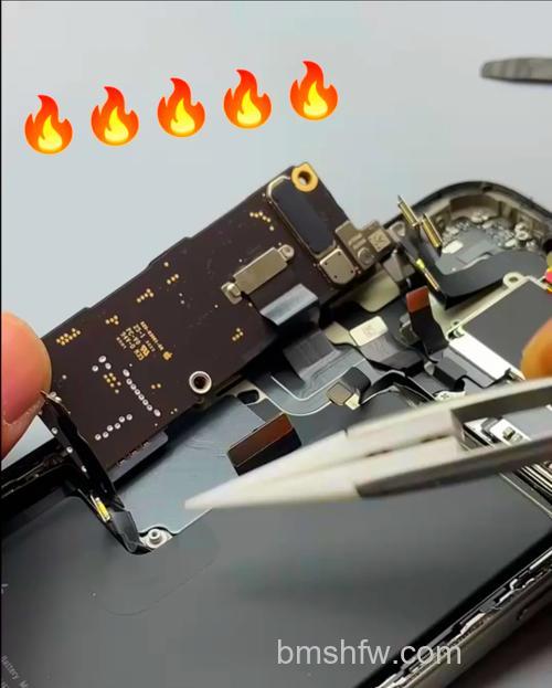 苹果15 Pro Max玩游戏时散热效果好不好?散热表现与配置分析