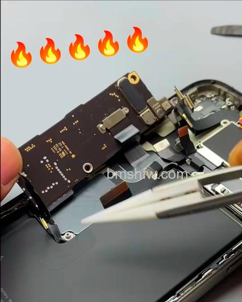 苹果15 Pro Max散热怎么样？游戏发热测试与性能分析