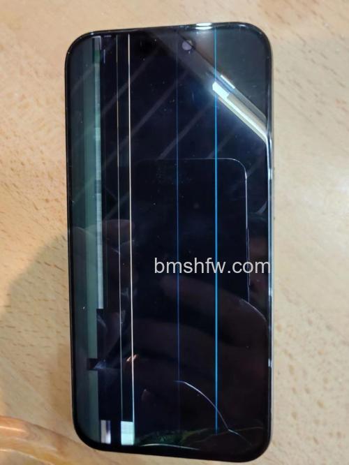 iPhone15ProMax屏幕有刮痕可以换吗【详细介绍】