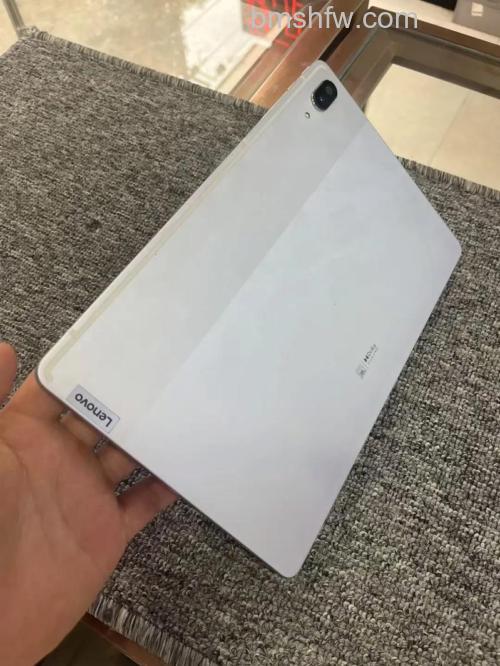 联想小新Pad Pro 2021款外观怎么样?轻薄机身与撞色设计详解