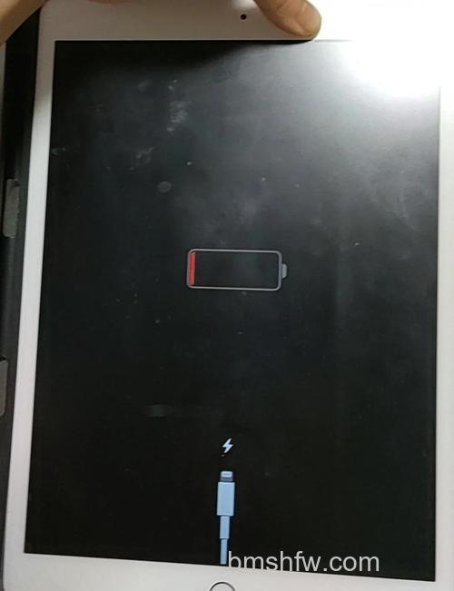 为什么iPad3充电显示100%后仍在继续充电?