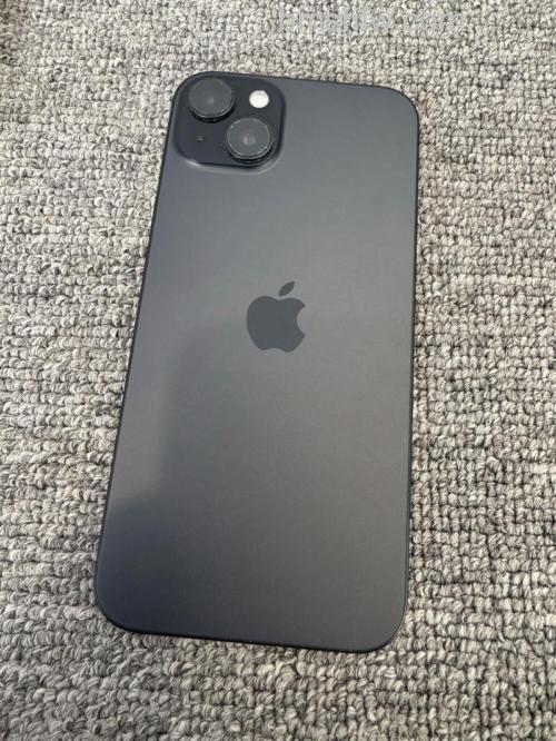 iPhone 15 Plus镜头里有灰尘吗?品控问题解答