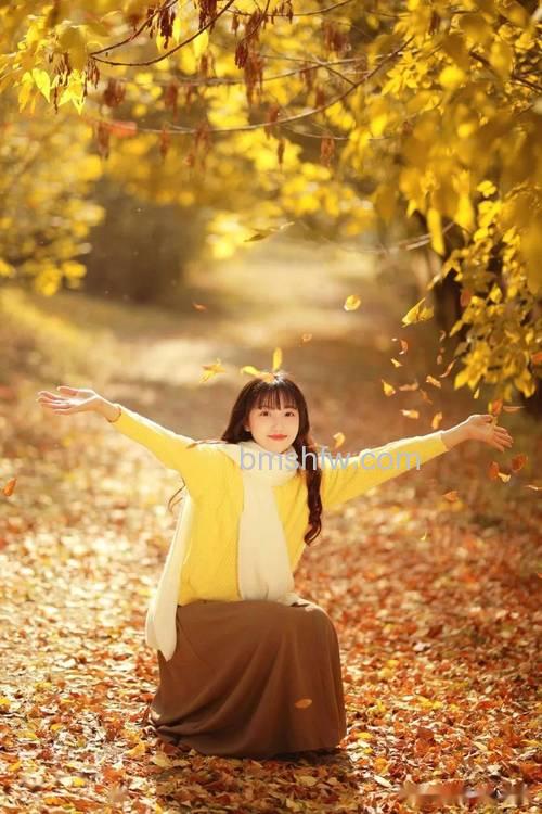 新手怎么拍好人像：机器与镜头选择、合适场景、构图、模特姿势、参数调整、虚化与慢门人流技巧