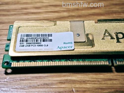 宇瞻黑豹 4GB DDR3 能否组建三通道？性能与适用场景解析