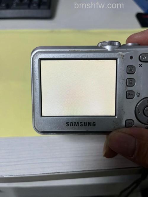 三星相机S860怎么样?评测:入门家用实用机型,高性价比与多彩外观
