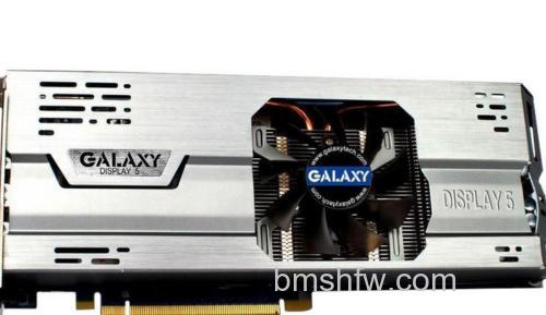 影驰GTX560威五有什么特点?多屏输出与游戏体验详解