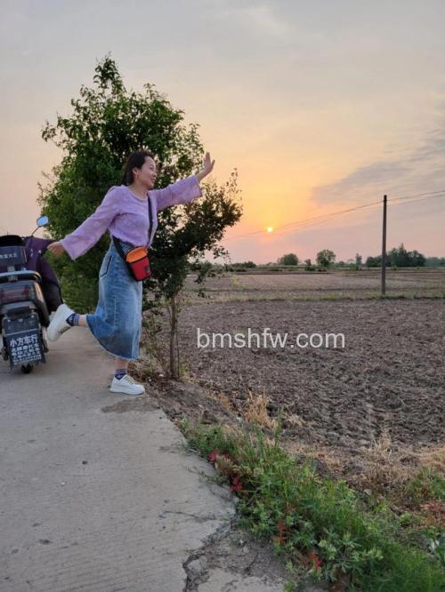 如何拍摄日常生活照片?自然方法、瞬间反应、街头摄影与焦距距离全攻略