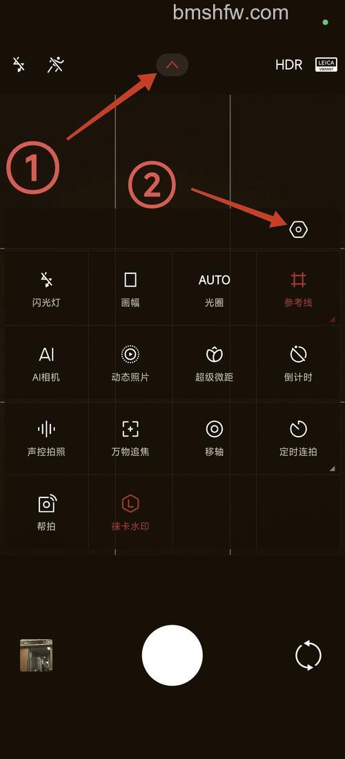 广角镜头有什么使用技巧?景深控制、透视校正、超焦距与避免失真全攻略