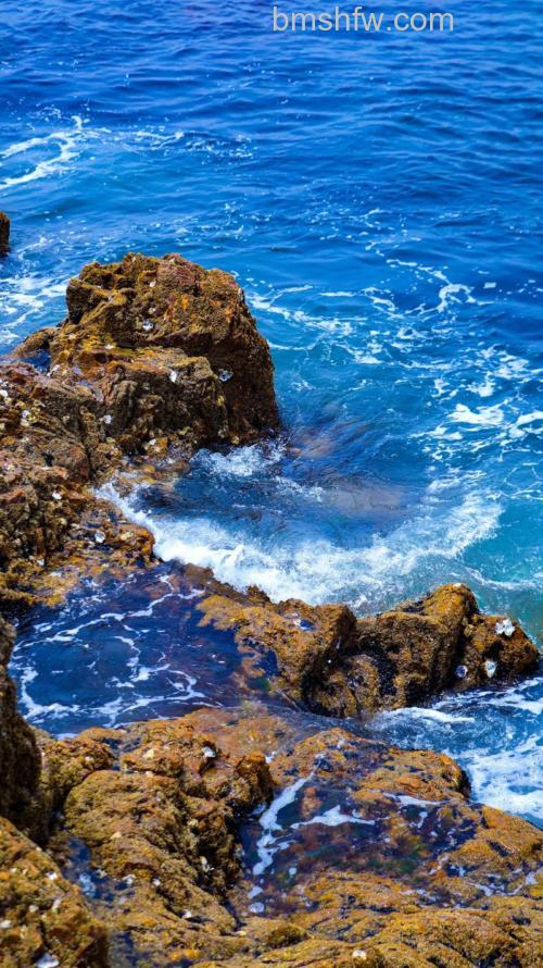 如何拍摄漂亮的海水礁石?礁石形态、避免太阳、快门控浪、加CPL等10条经验