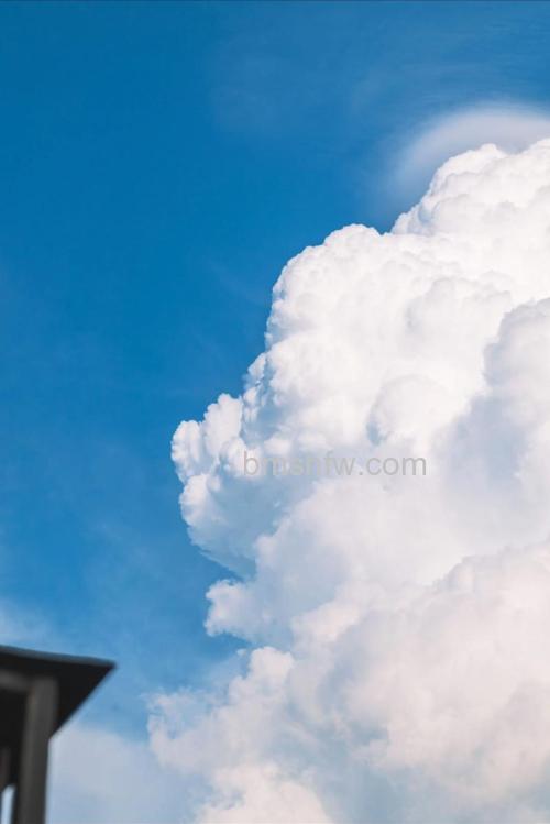 如何拍出漂亮的云朵:了解天气规律、掌握曝光技巧与点测光方法