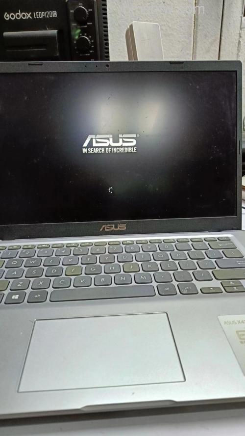 华硕S400CA系列LCD上的亮点是什么