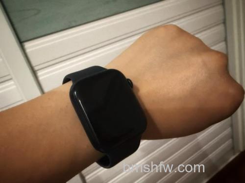 Apple Watch Series 7怎么开机？详细开机步骤与表盘尺寸升级