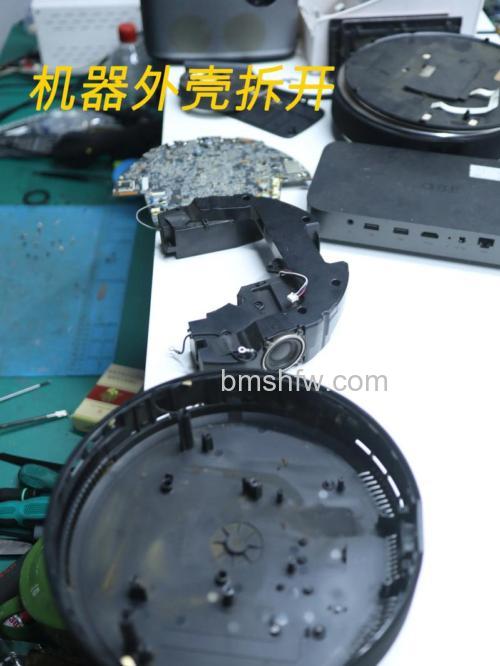 坚果投影仪怎么拆外壳？详细步骤与注意事项