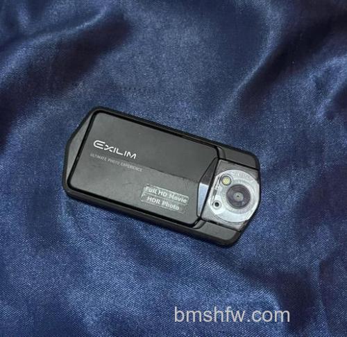 卡西欧TR100怎么样?从机身到细节评测