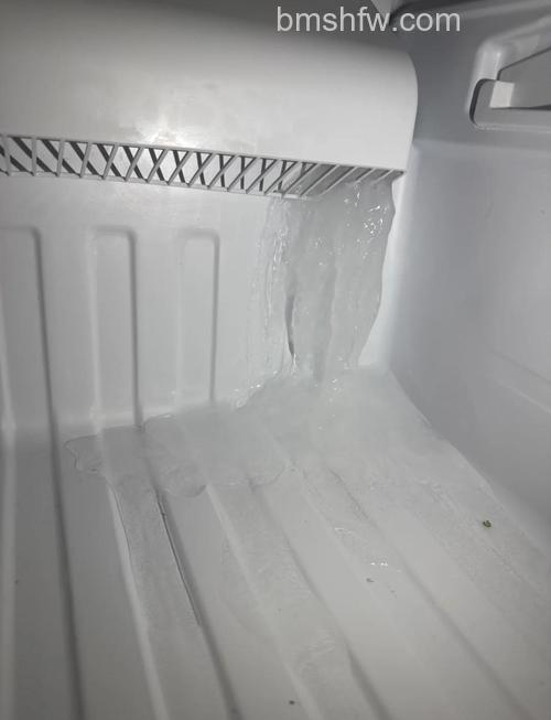 松下冰箱冷冻室结冰严重的原因与解决办法详解