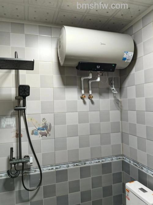 卫生间厨房共用电热水器好吗?优缺点与使用建议详解