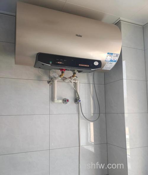 小型储水式电热水器30升好用吗?特点与优势详解