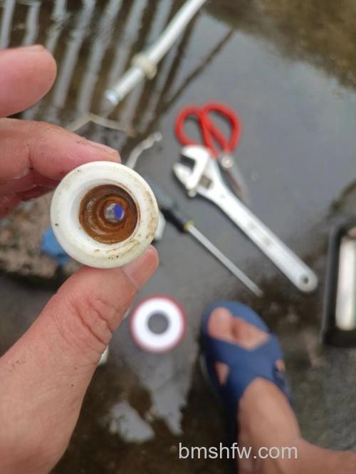 太阳能放水阀漏水怎么办?解决方法详解