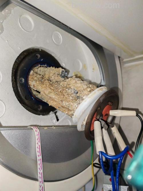 法罗力电热水器水垢怎么清洗?详细方法介绍