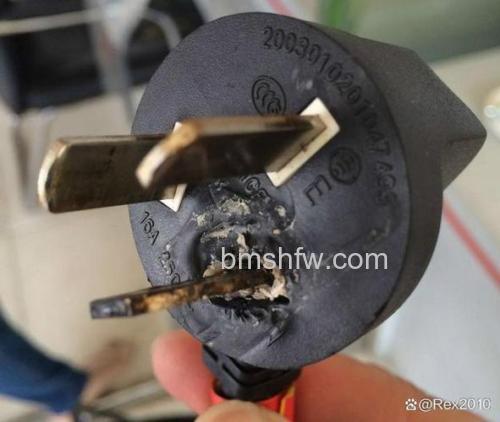 电热水器使用注意:频繁拔掉插头是否会对电热水器造成伤害详解