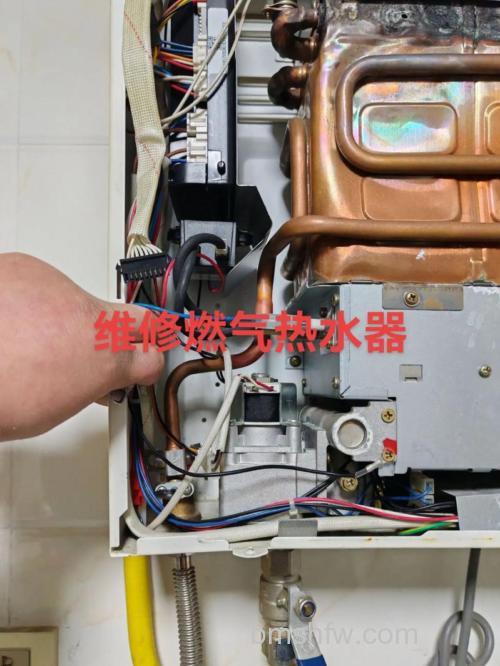燃气热水器火排怎么拆卸?详细拆卸教程详解